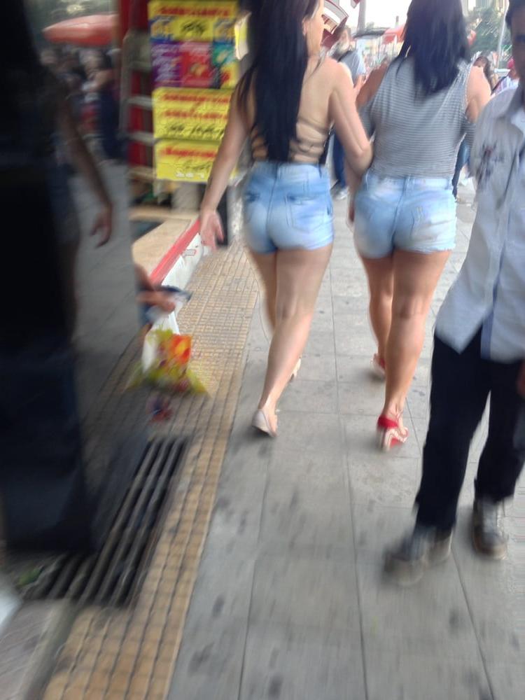 14P MAE E FILHA COM SHORTS SOCADOS