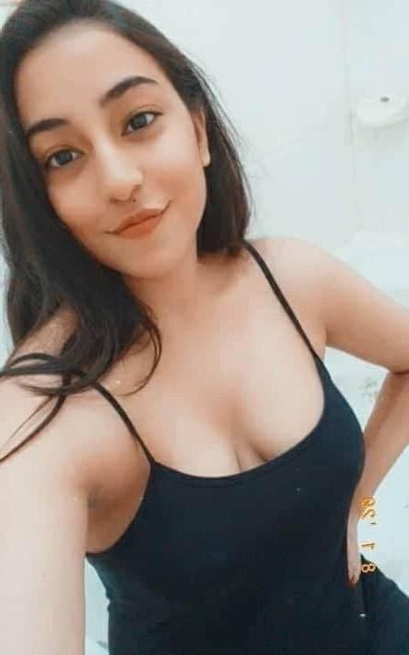 25P Noughty girl show everything