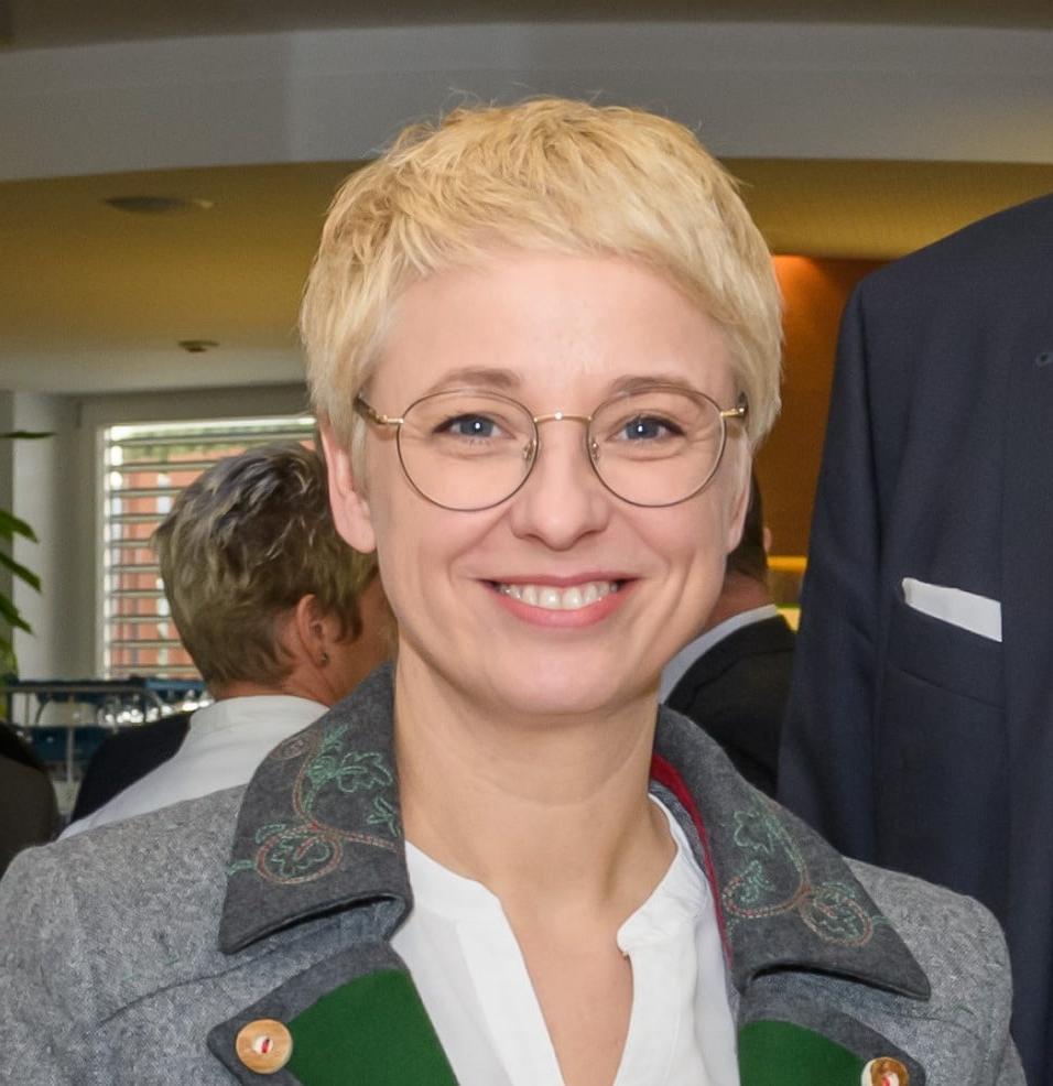 6P World's Top Fuck Face - Doris Hummer Austrian Politician