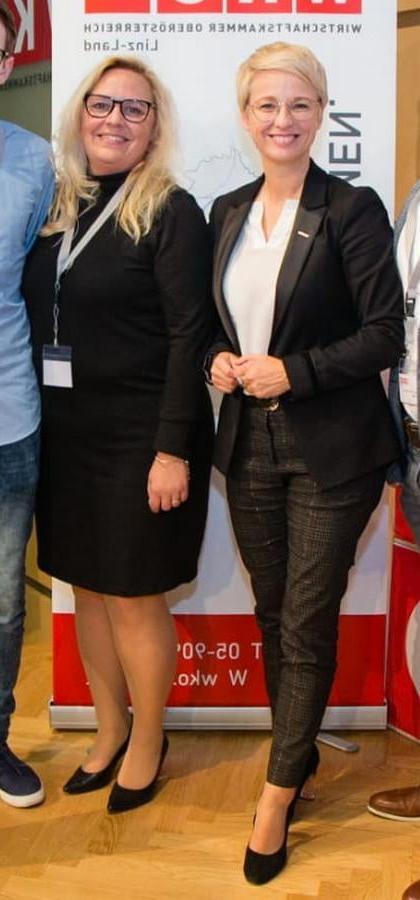 25P Doris Hummer - Austrian MILF Politician in Pantyhose