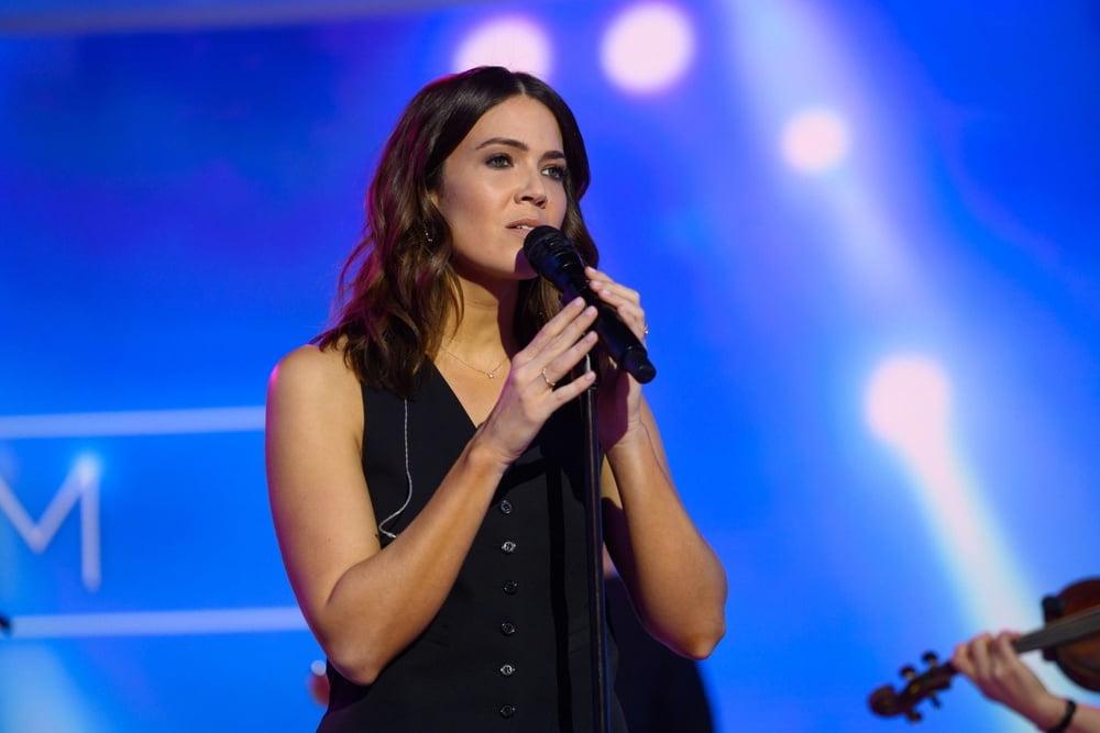 15P Mandy Moore - The Today Show (11 March 2020)