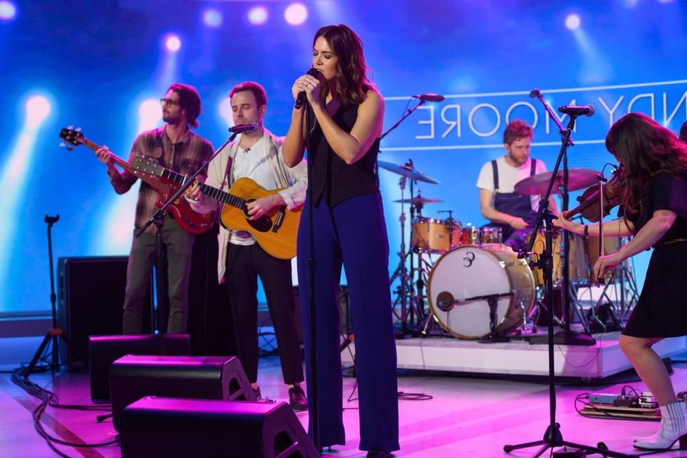 15P Mandy Moore - The Today Show (11 March 2020)