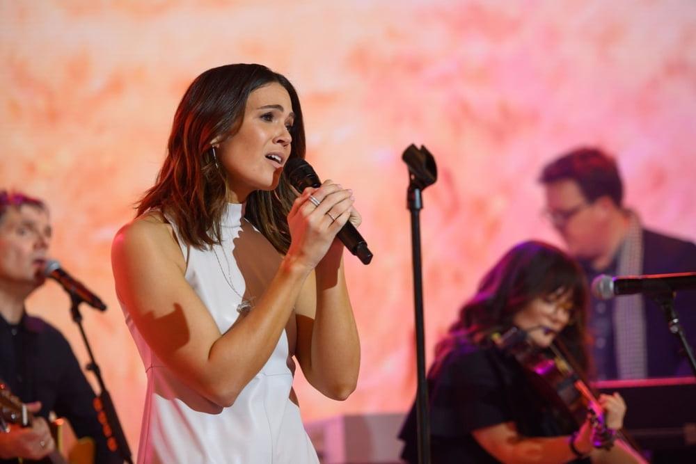 15P Mandy Moore - The Today Show (11 March 2020)