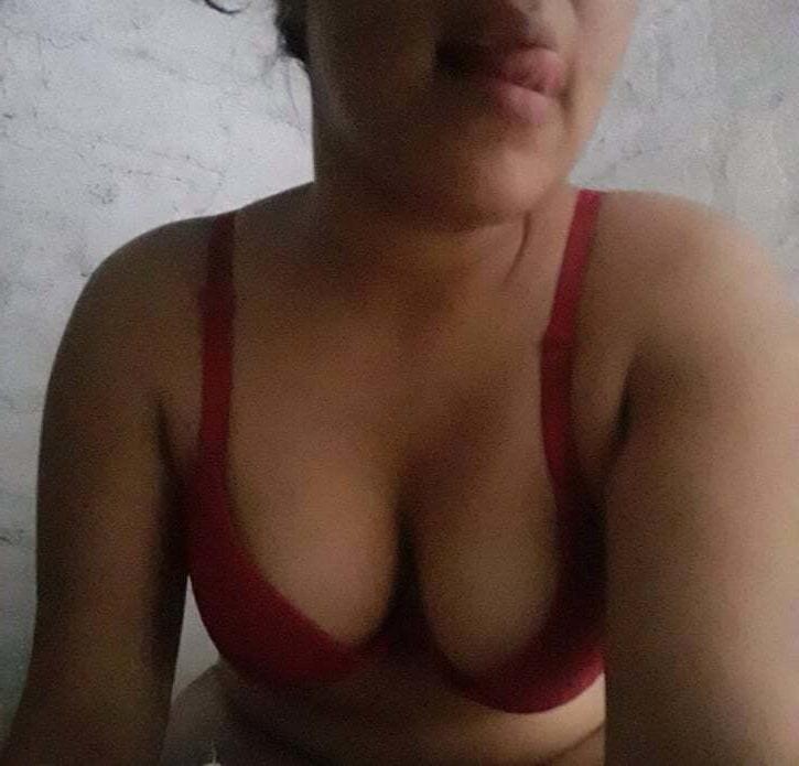25P My friend in El Salvador (25) years old