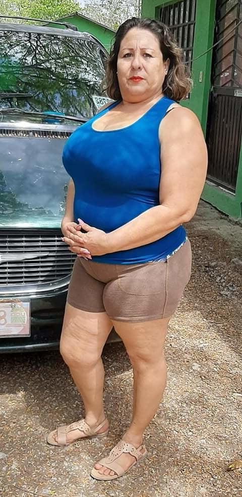 25P Whores in hot shorts