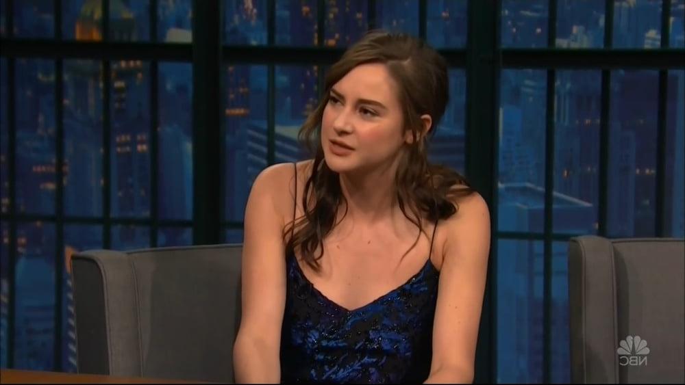25P Shailene woodley stop playing games with my heart.