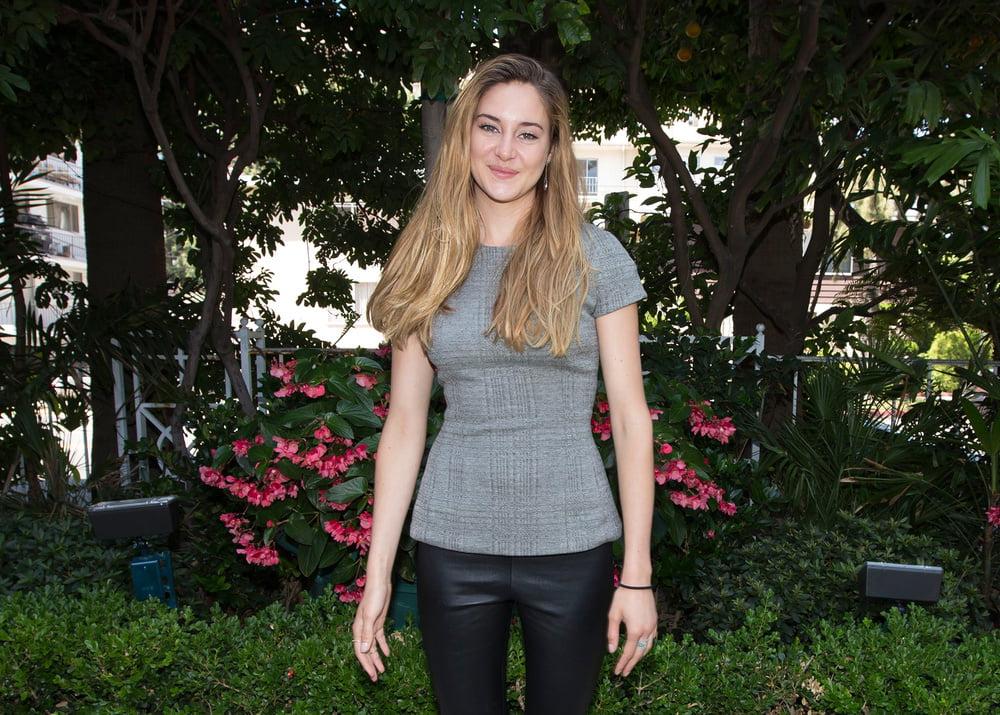 25P Shailene woodley stop playing games with my heart.
