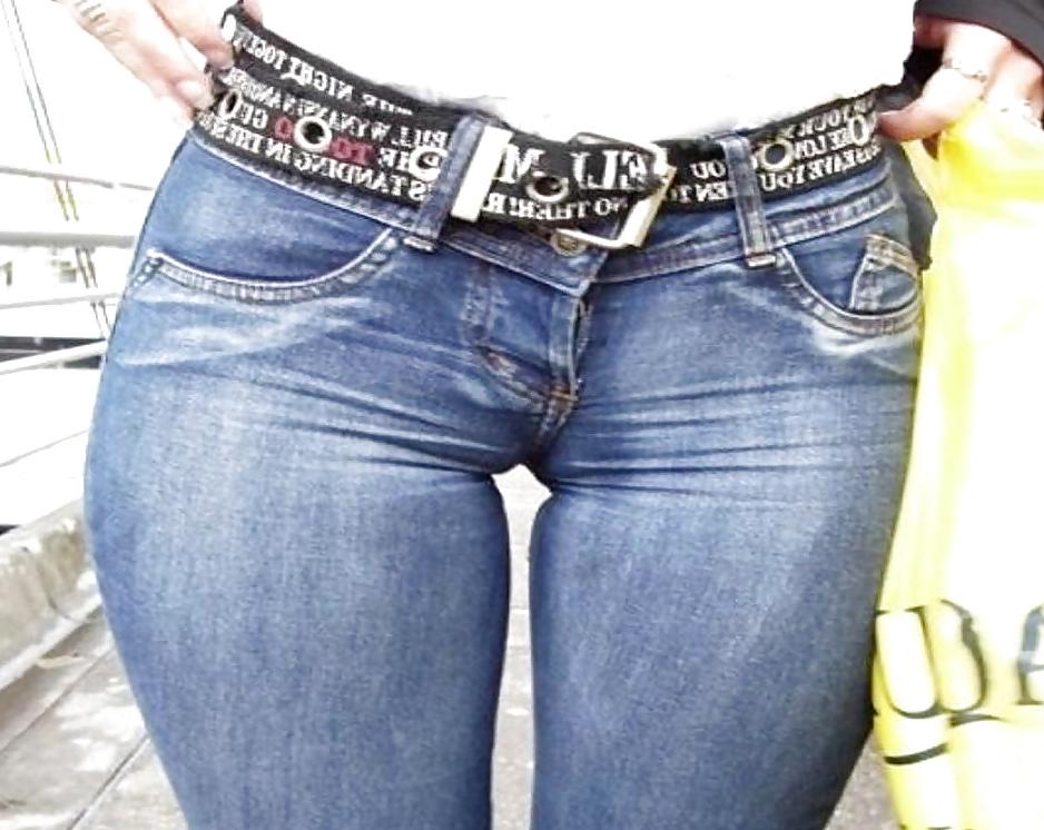 25P Queens in jeans L