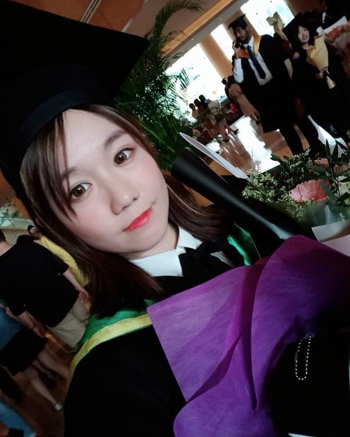 20P leaked pics of the shy girl Vivian's slutty side