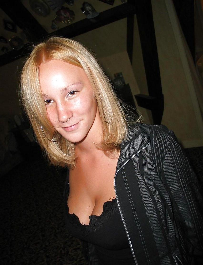 14P She Likes To Show Them Off To Strangers