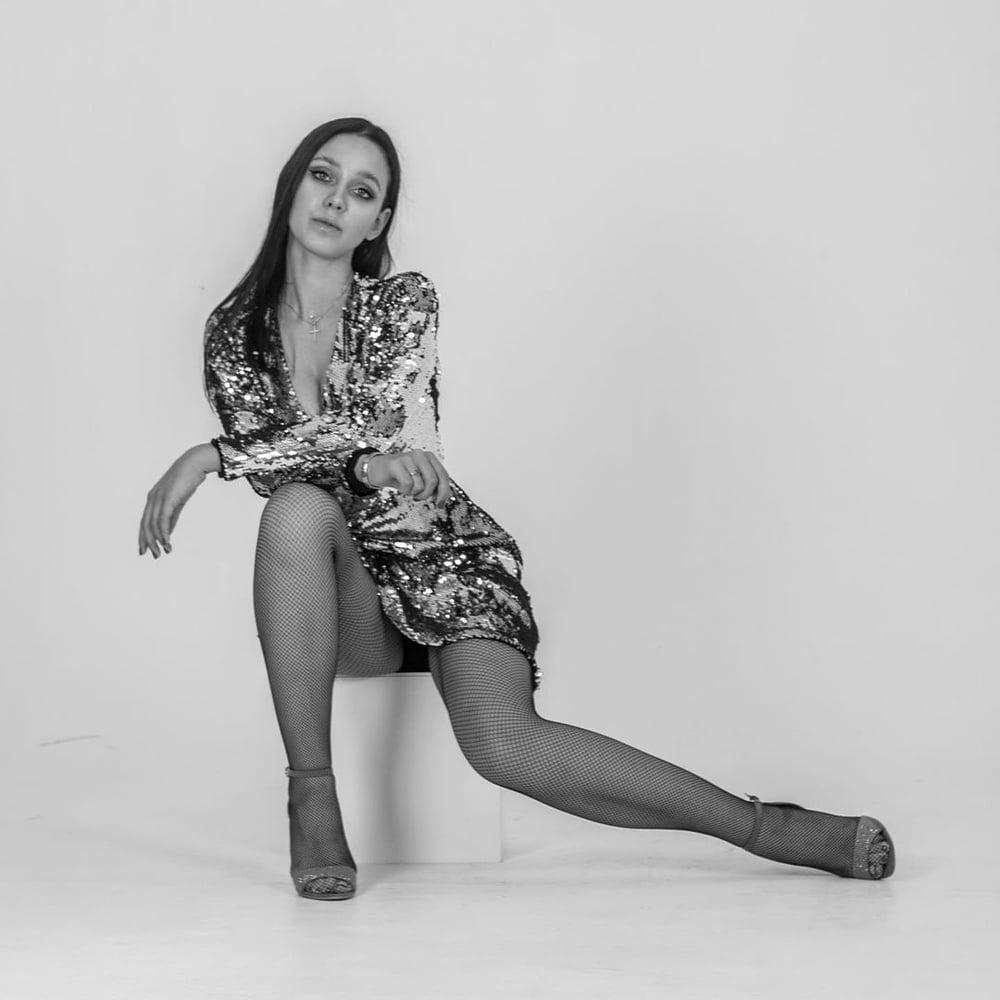 18P My pretty friend loves pantyhose