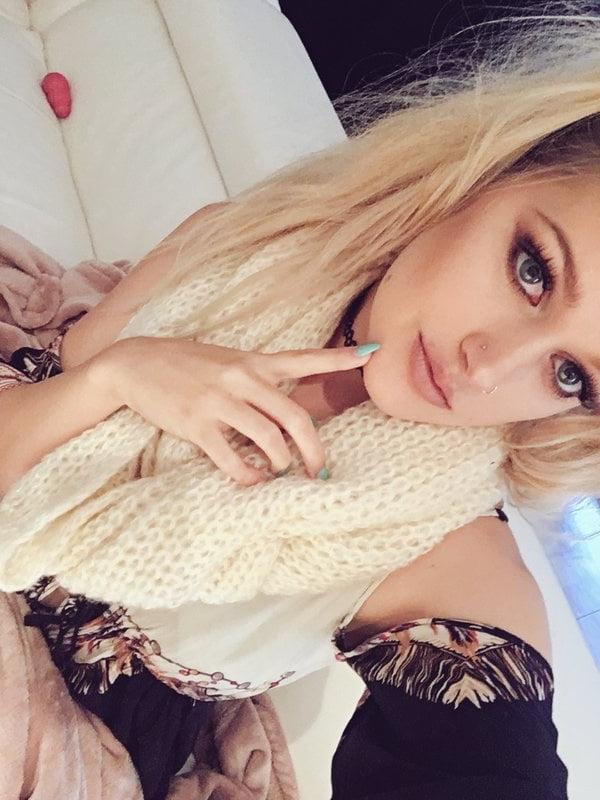 25P Alice - Slutty Australian Blonde