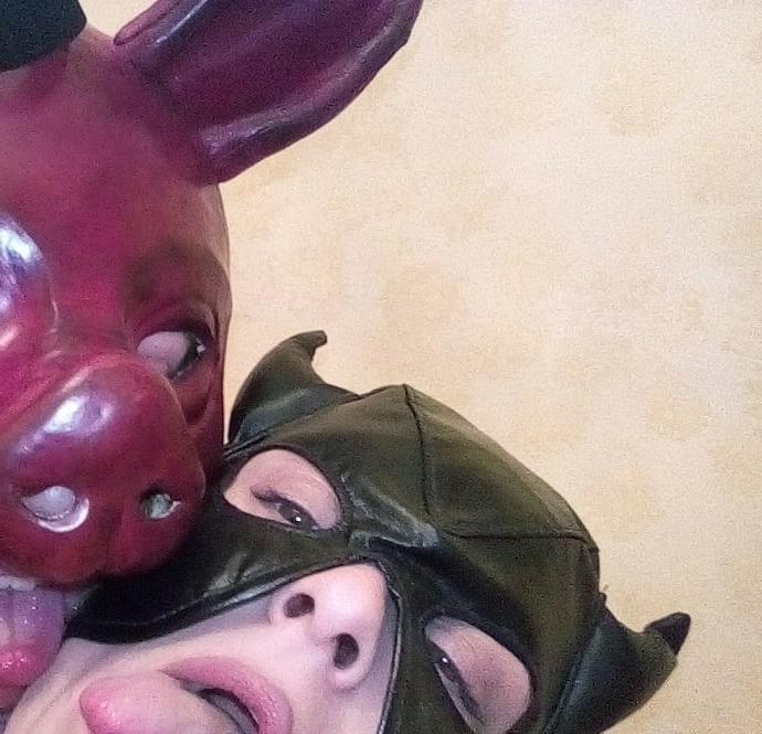 11P Veronica Rossi &amp; Amalia Valentine's Double Blowjob