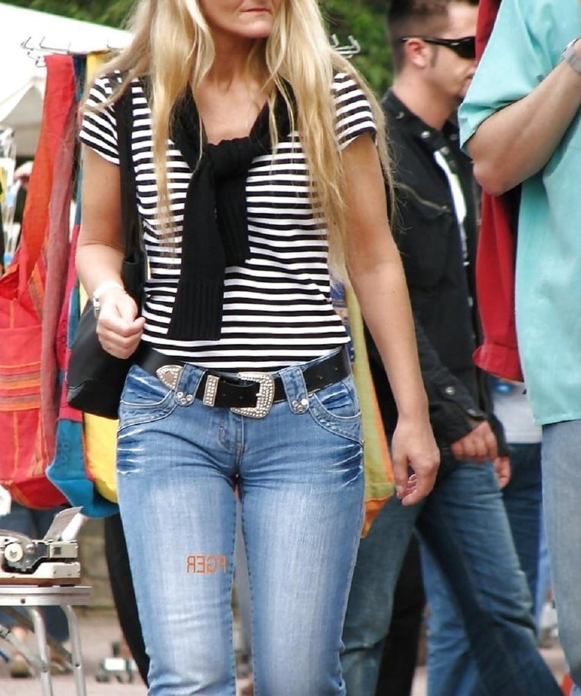 25P Camel Toe 27