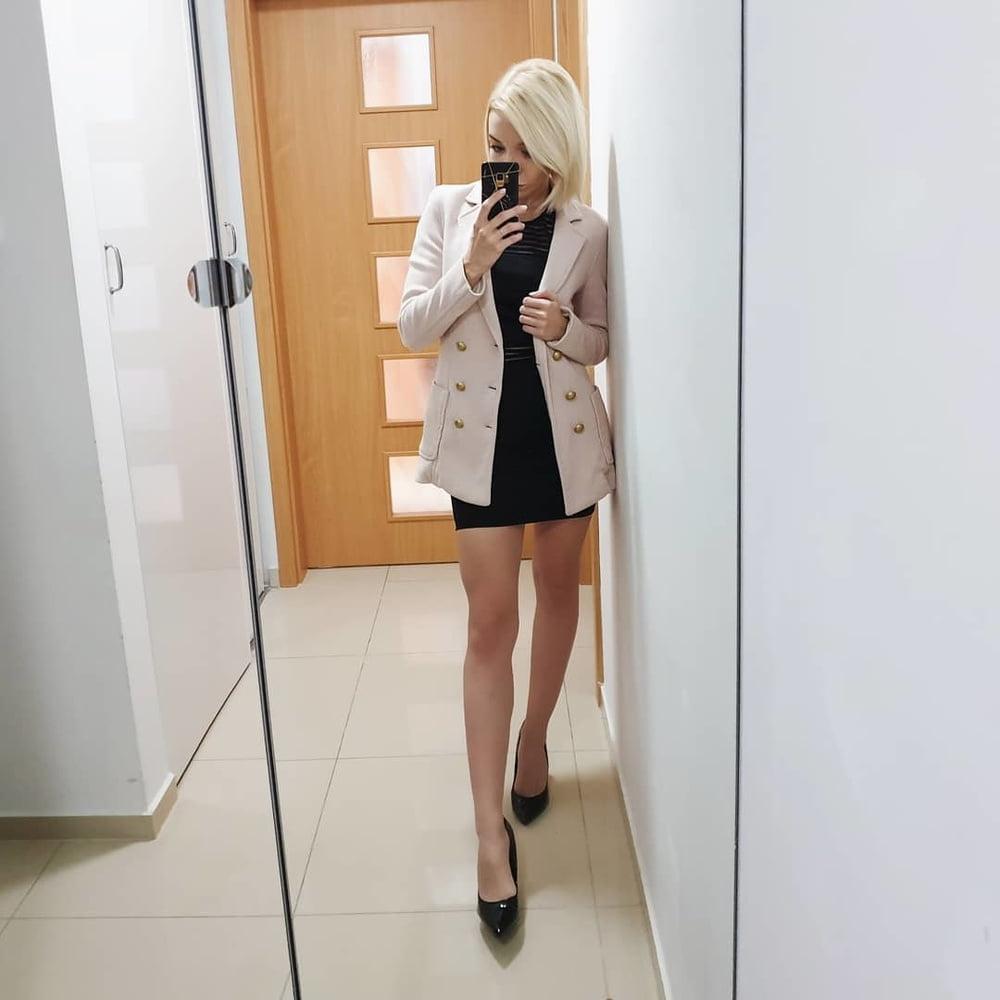 25P Hot ukrainian gril who likes double anal showing her body 2