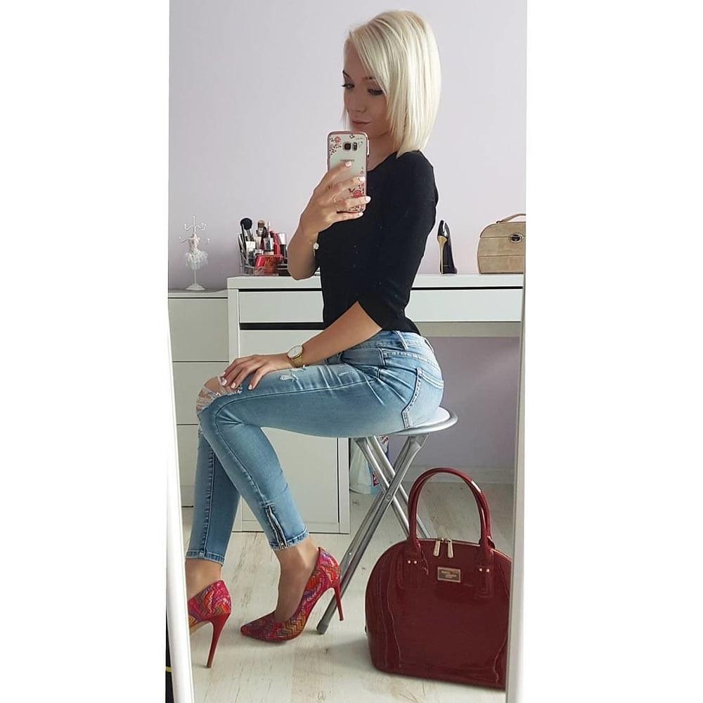 25P Hot ukrainian gril who likes double anal showing her body 2