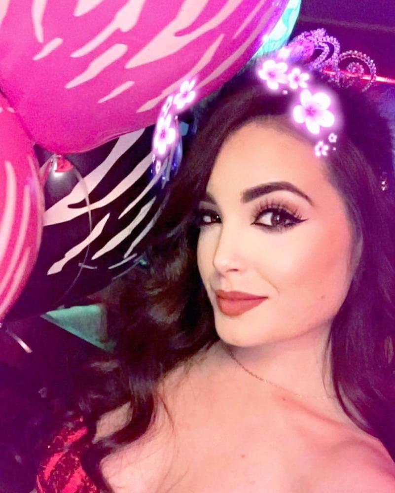 25P Hot latin MILF who likes double anal drilling photo's (5)