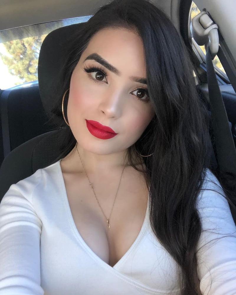 25P Hot latin MILF who likes double anal drilling photo's (2)
