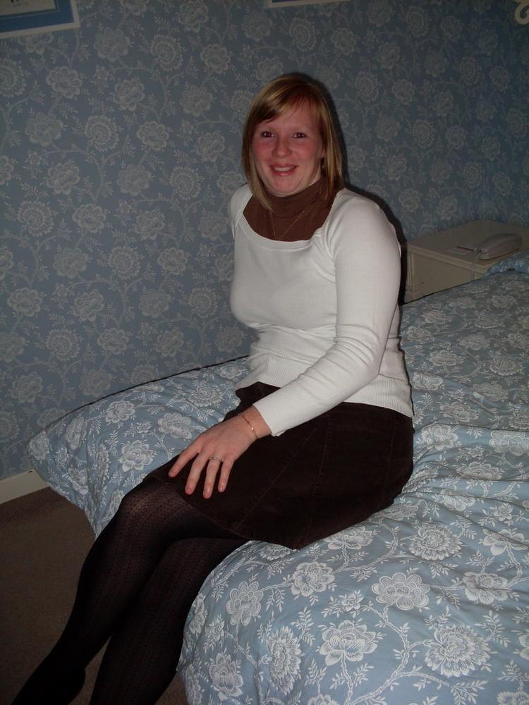 17P Belgian Slut Laura exposed