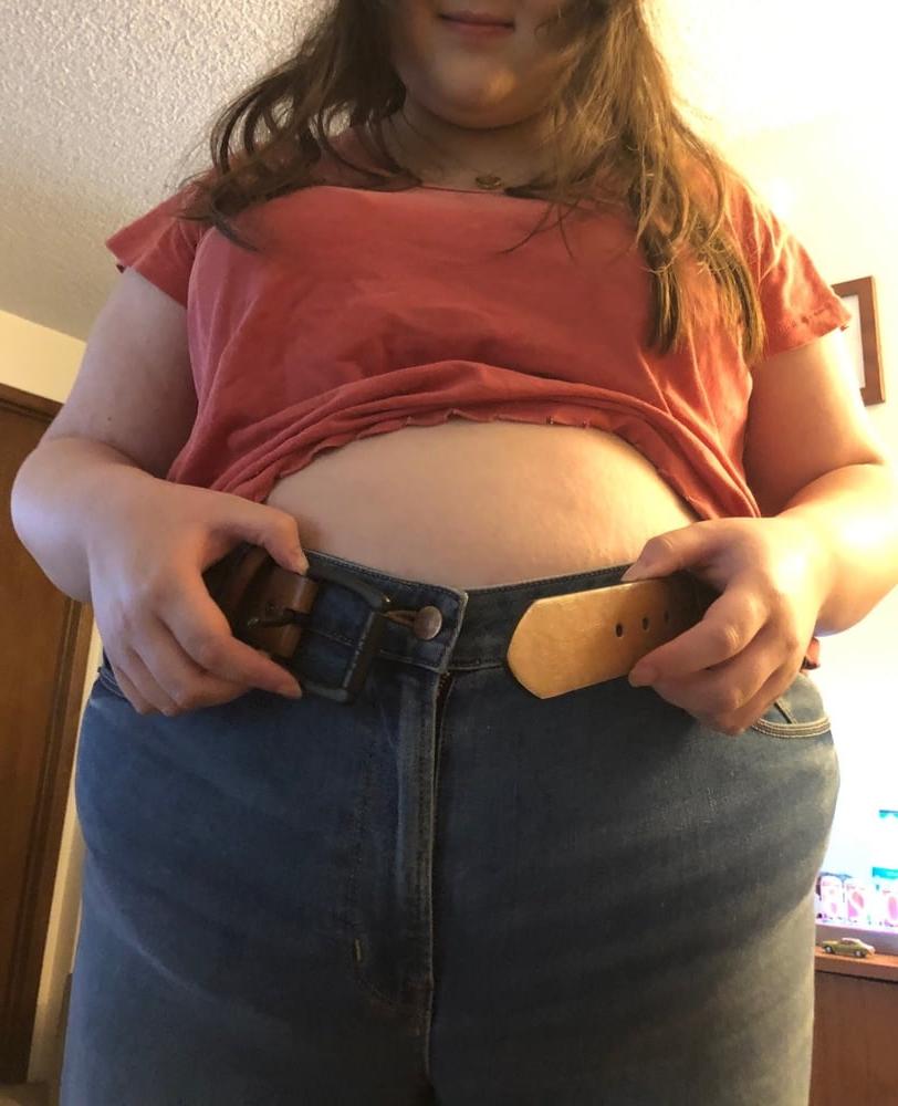 25P Sexy Fat Asian Girl With A Big Belly