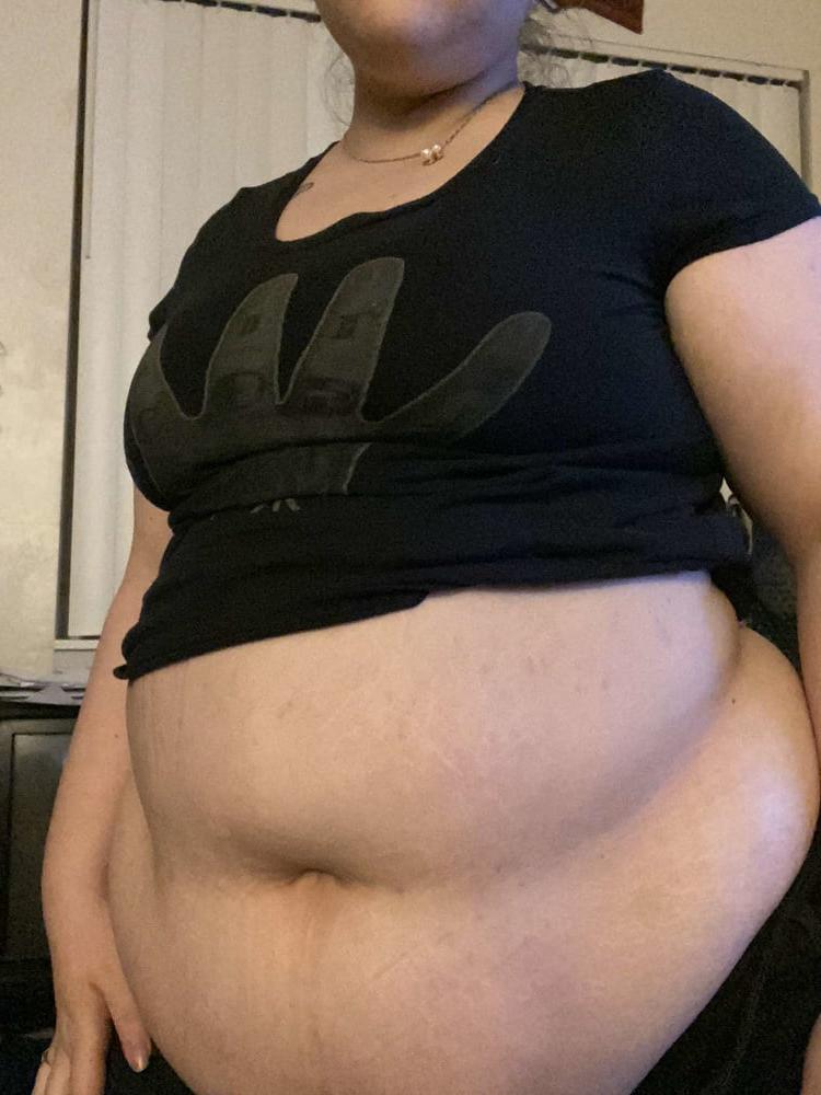 25P Sexy Fat Asian Girl With A Big Belly