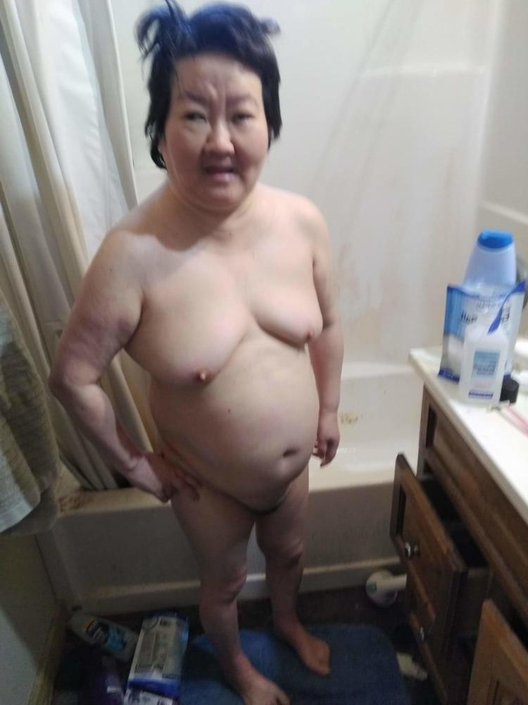 5P My friend Joyce, love to be exposed!