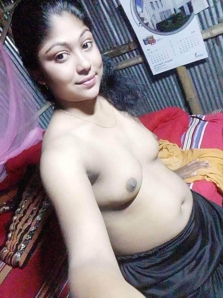 9P Bangladeshi Girl showing tits to Boy friend