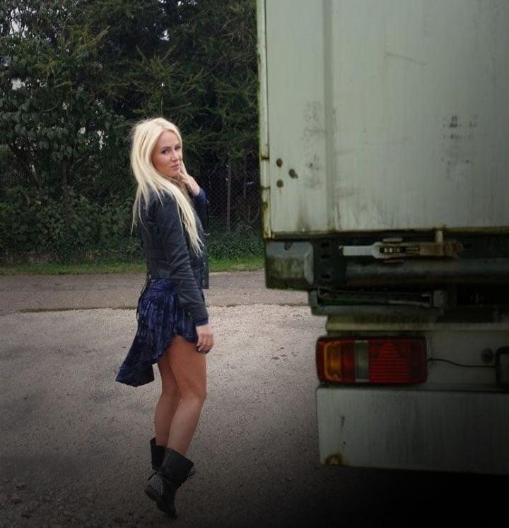 25P Hot girls, hooker, car and sex 6