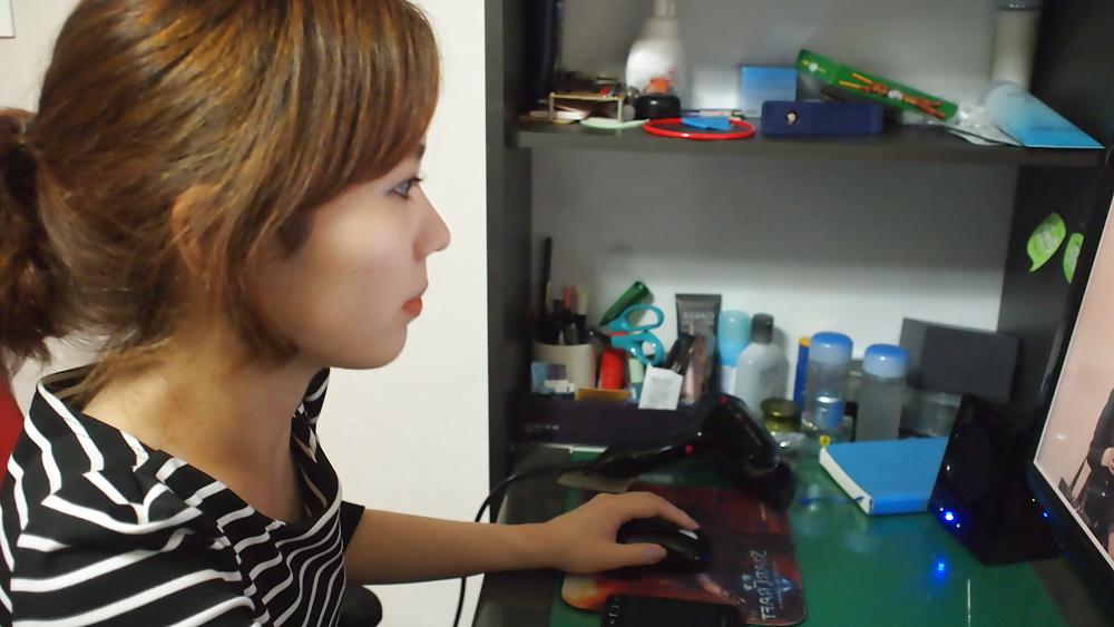25P Korean couple
