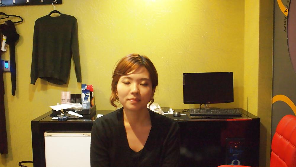25P Korean couple