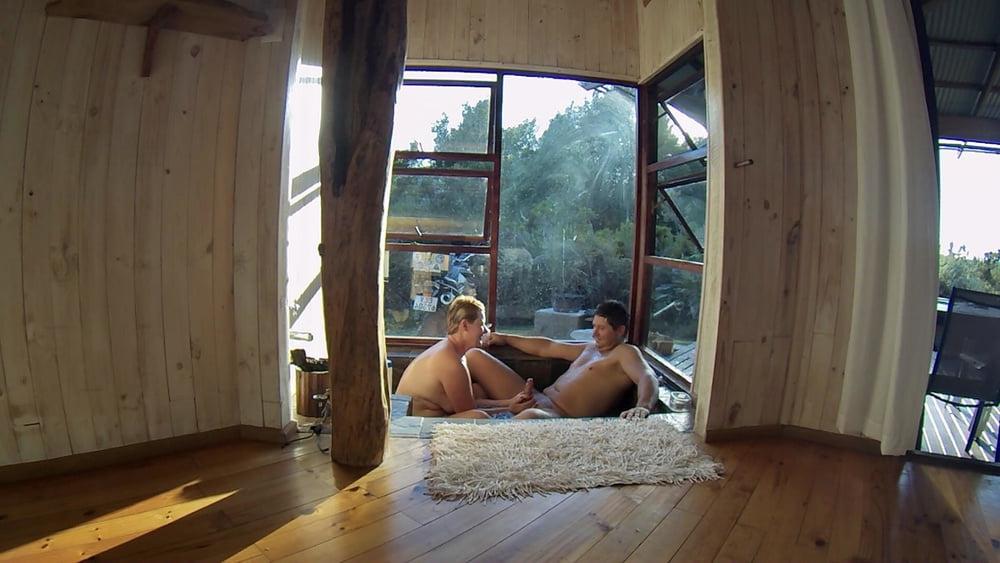 10P Fun Loving Couple