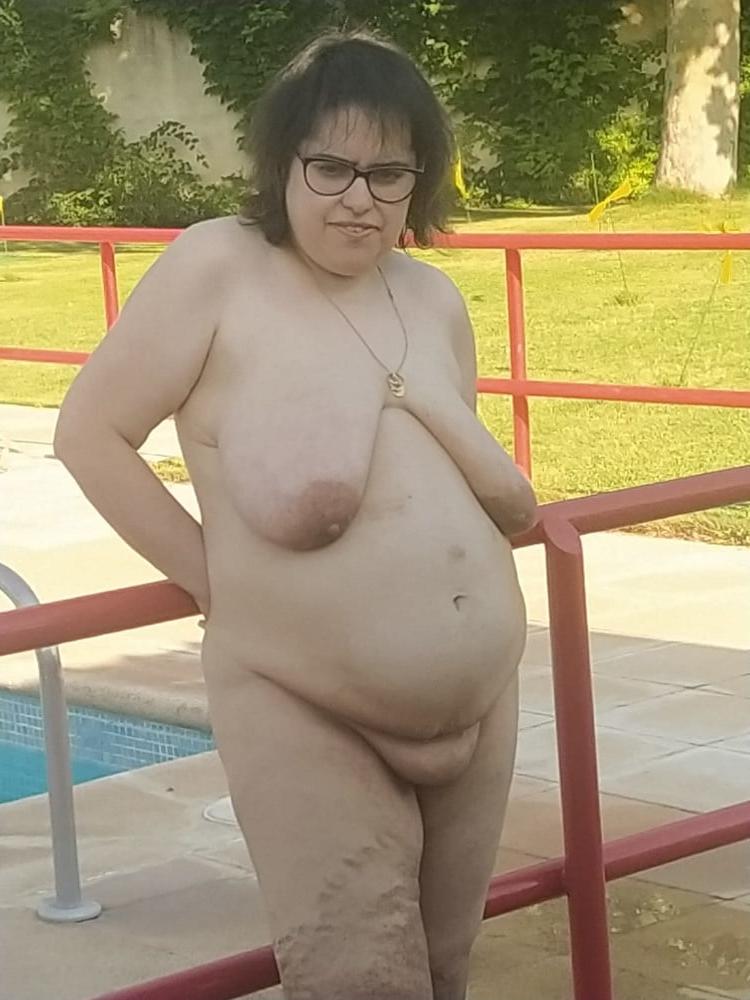 5P friend in the pool