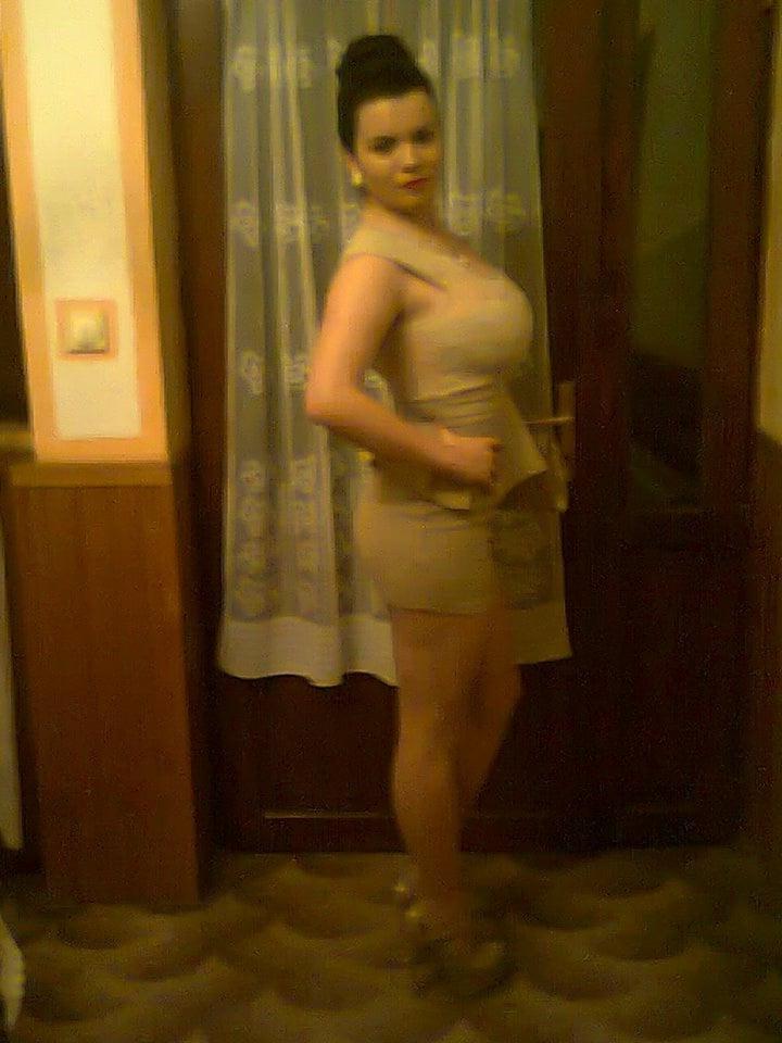 25P Serbian Perfect MILF