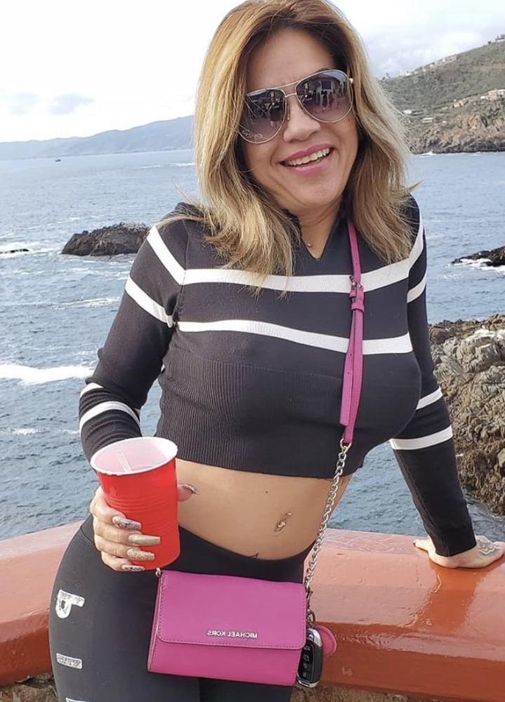 25P Sexy Latina Cougar