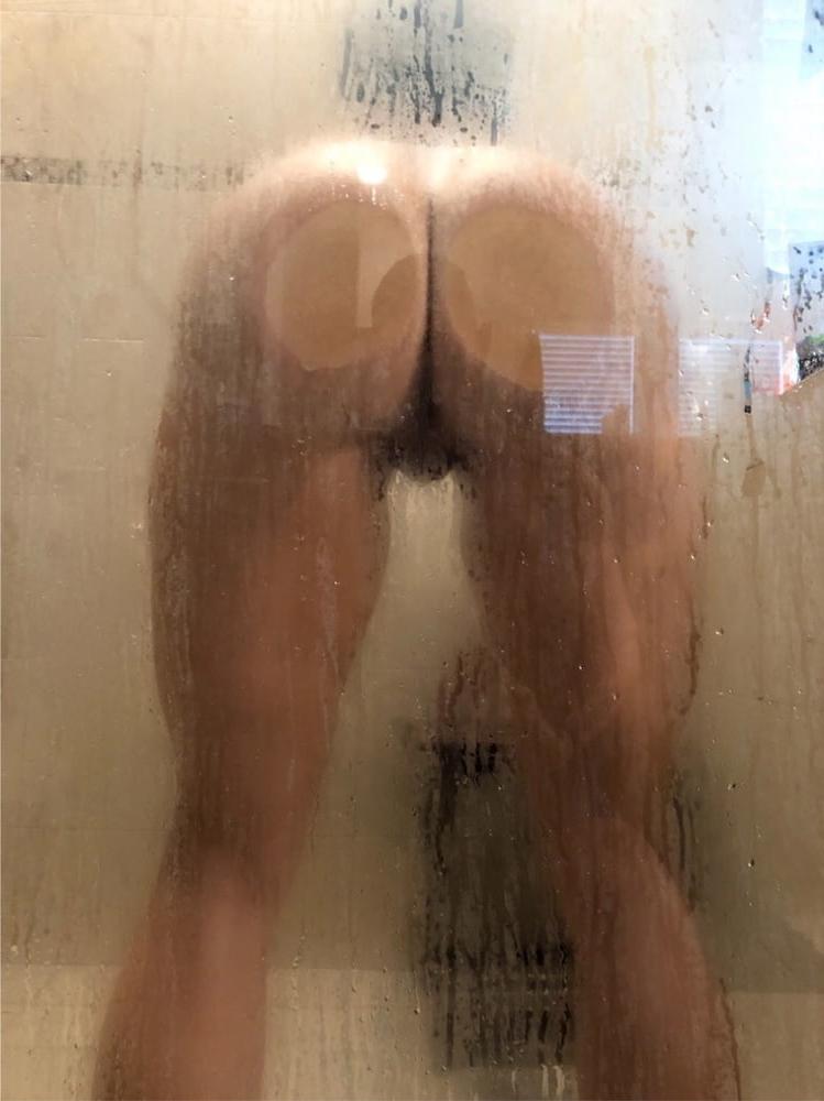 25P SHY TONED MILF