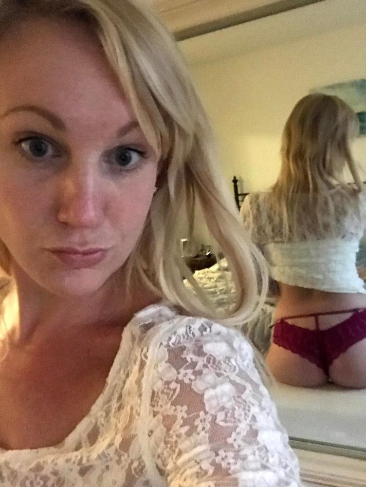 24P BLONDE COUGAR