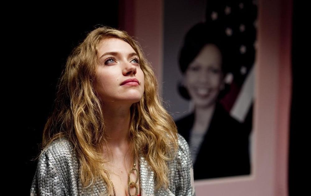 25P Imogen Poots the perfect woman exists