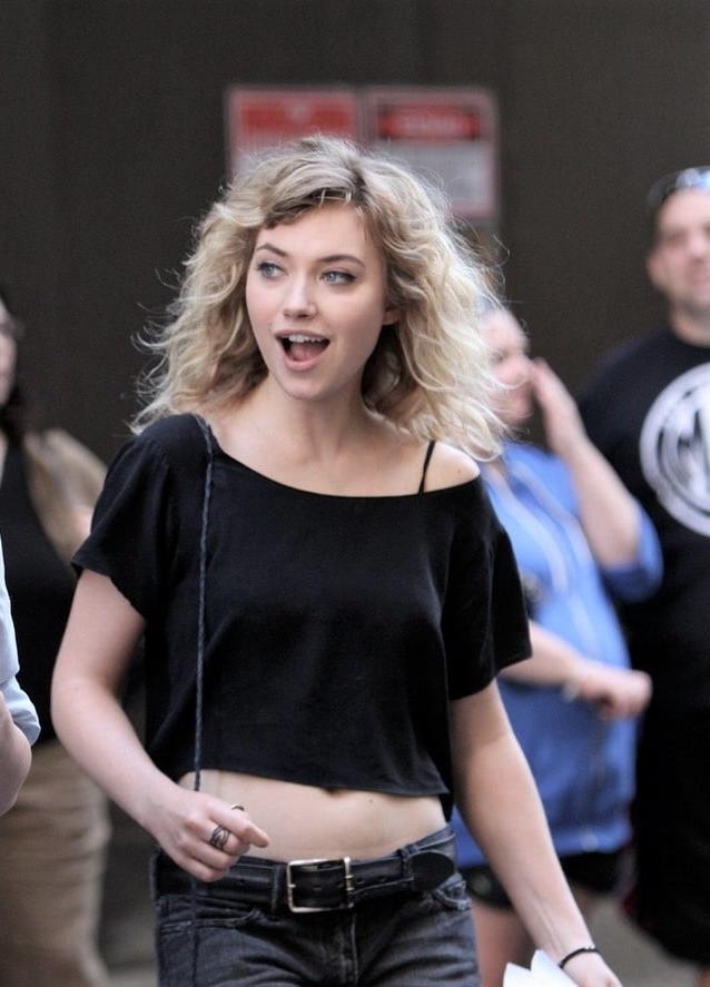 25P Imogen Poots the perfect woman exists