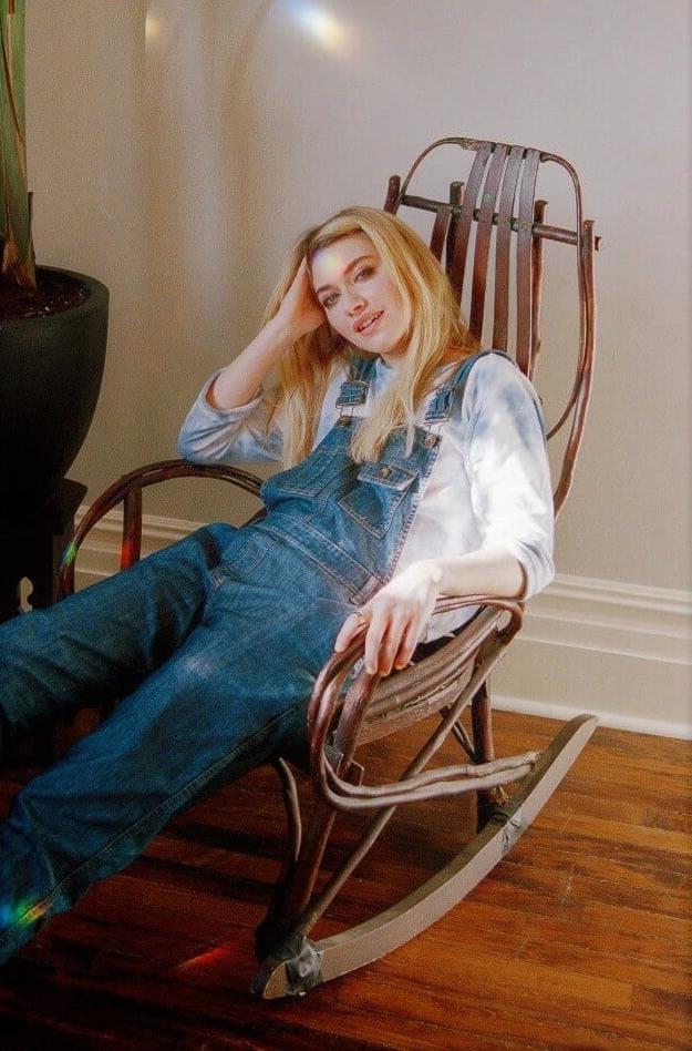 25P Imogen Poots the perfect woman exists