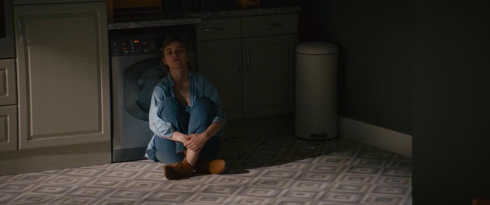 25P Imogen Poots the perfect woman exists