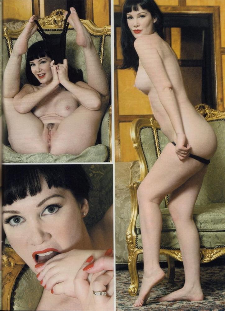 9P Leg Show Magazine - Black FF Stockings