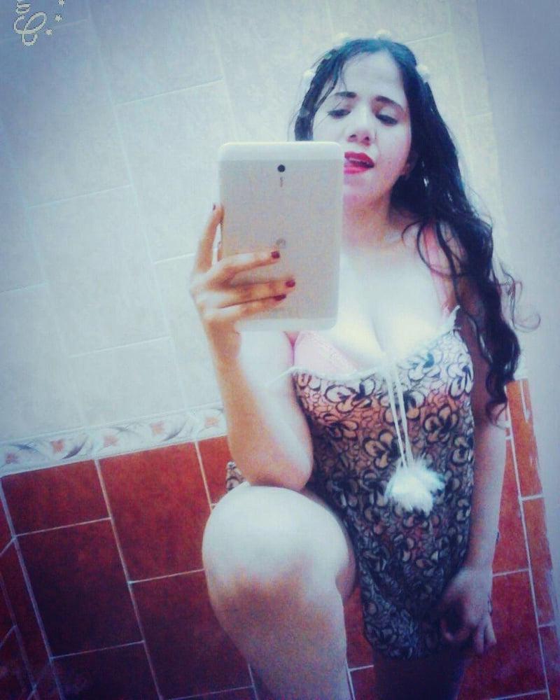 25P Hot GIrl Show Her Body