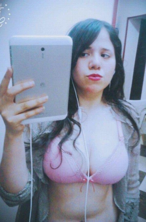 25P Hot GIrl Show Her Body