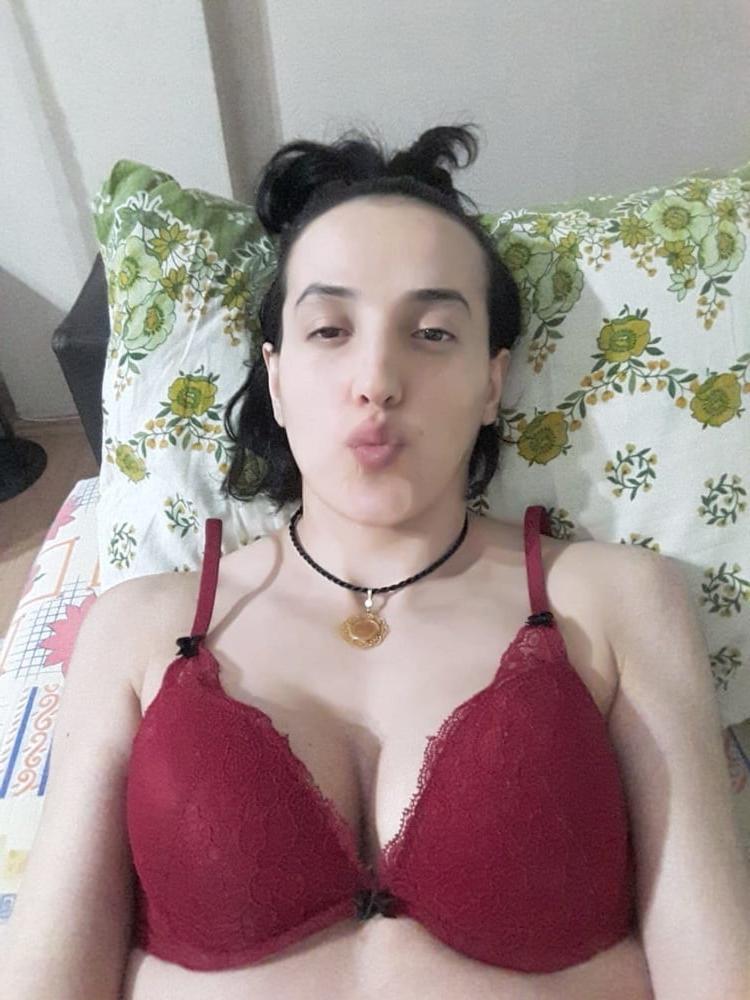 15P Turkish Housewife