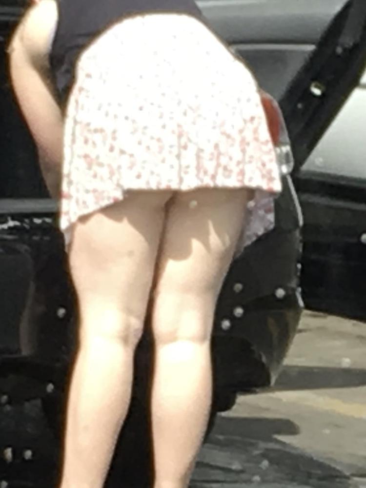 14P Car wash Upskirts