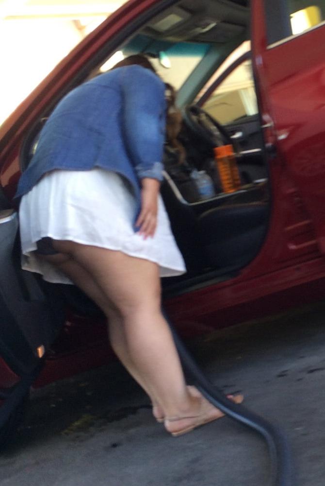 14P Car wash Upskirts