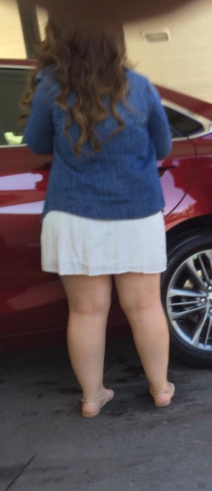 14P Car wash Upskirts