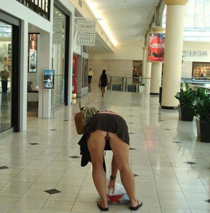 25P Bend Over Flash 108