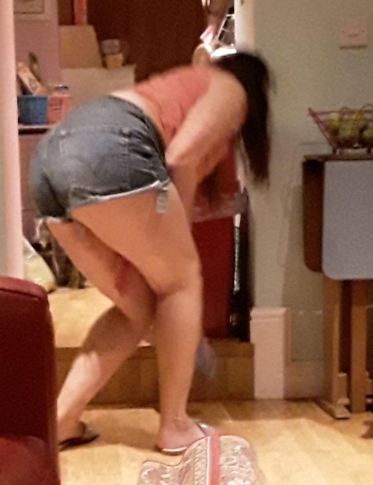 25P The Mrs in Levis 525 Jean Shorts Daisy Dukes