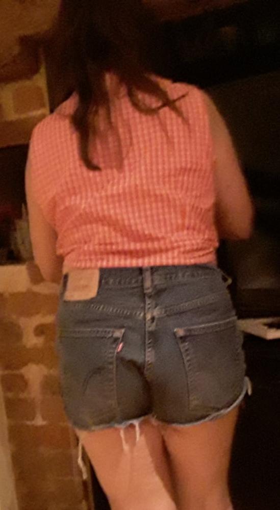 25P The Mrs in Levis 525 Jean Shorts Daisy Dukes
